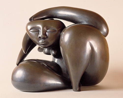 <strong>Femme accroupie</strong><BR>1947<BR>Bronze, fonte de 1982<BR>54 x 61,6 x 41,2 cm<BR>Photo : Musée national des beaux-arts du Québec : Patrick Altman<BR><br><br>© Succession Charles Daudelin /SODRAC