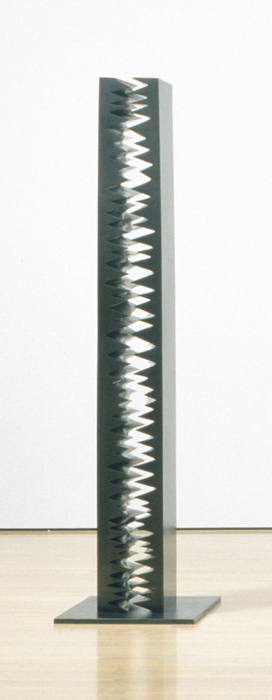 <strong>La colonne</strong><BR>1973<BR>Bronze, fonte de 1978<BR>236,2 x 29,2 x 30,5 cm<BR>Photo : Richard-Max Tremblay<BR><br><br>© Succession Charles Daudelin /COVA-DAAV