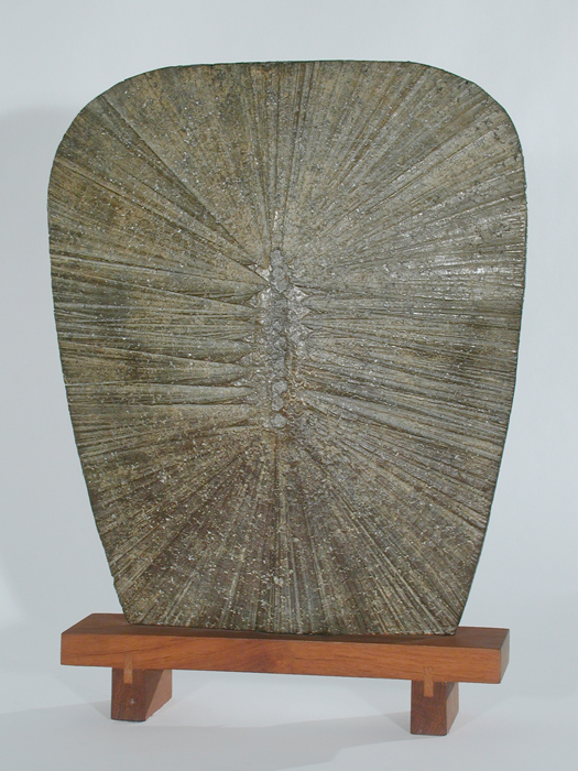 <strong>Osten</strong><BR>1989<BR>bronze et socle de bois<BR>40 x 15 x 8 cm<BR>Photo : MACM<BR><br><br>© Succession Charles Daudelin /COVA-DAAV