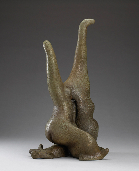 <strong><i>Habitants des Îles</i></strong><BR>1946<BR>Bronze, fonte de 1983<BR>56,5 x 35 x 27 cm<BR><i></i><BR><BR><h9 style='font-size:.8em'>Photo : 2/4</h9><BR><br><br><h9 style='font-size:.8em'>© Succession Charles Daudelin /COVA-DAAV