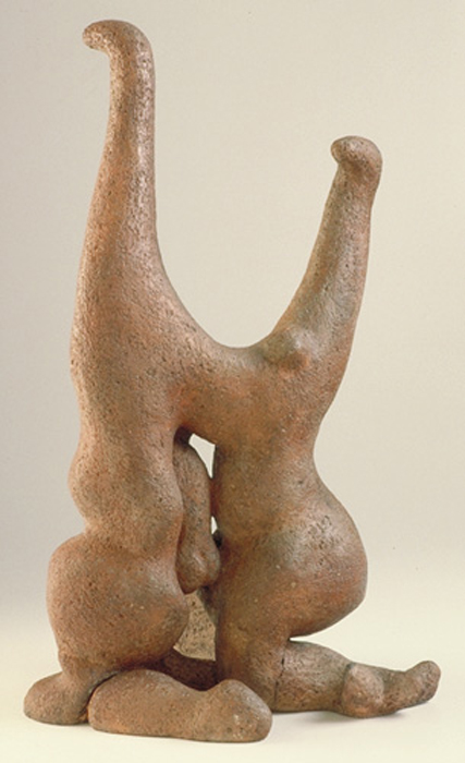<strong>Habitants des îles</strong><BR>1946<BR>Terre cuite<BR>57,5 x 34,5 x 29 cm<BR>Photo : Musée des beaux-arts de Montréal : Christine Guest<BR><br><br>© Succession Charles Daudelin /COVA-DAAV