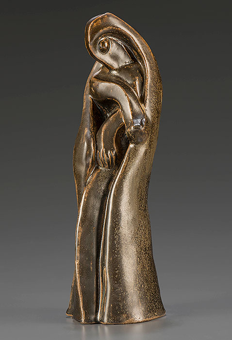 <strong>Sans titre (Vierge à l'enfant)</strong><BR>1944<BR>Terre cuite émaillée<BR>24,8 x 9,3 x 9,2 cm<BR>Photo : Denis Farley<BR><br><br>© Succession Charles Daudelin /COVA-DAAV