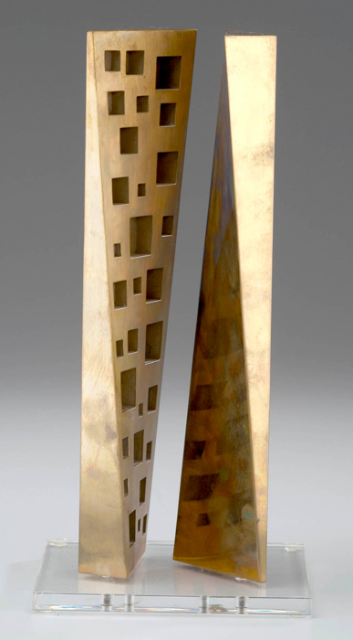 <strong>Trophée</strong><BR>1972<BR>Bronze<BR>26,3 x 12,7 x 12,7 cm<BR>Photo : Musée des beaux-arts de Montréal : Christine Guest<BR><br><br>© Succession Charles Daudelin /SODRAC