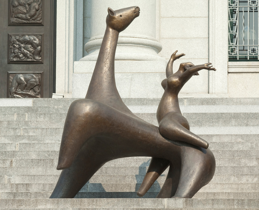<strong>La Cavalière</strong><BR>1963<BR>Bronze<BR>275 x 170 x 222 cm<BR>Photo : Musée national des beaux-arts du Québec : Jean-Guy Kérouac<BR><br><br>© Succession Charles Daudelin /SODRAC