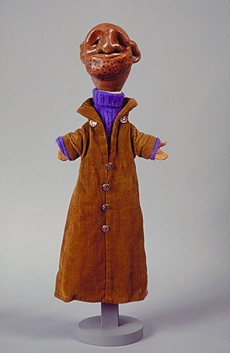 <strong>Rodolphe</strong><BR>1951<BR>Pâte de bois, carton, coton, laine et velours<BR>63 x 14 x 13 cm<BR>Photo : Musée national des beaux-arts du Québec : Patrick Altman<BR><br><br>© Succession Charles Daudelin /COVA-DAAV