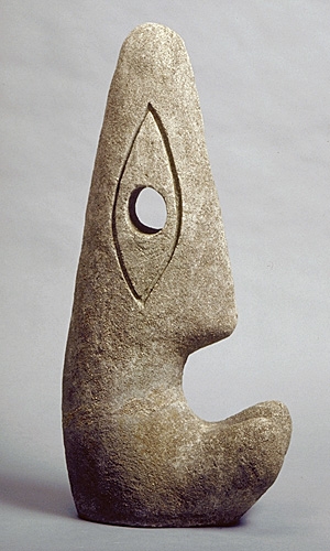<strong>Tête de ciment</strong><BR>1946<BR>Ciment<BR>79 x 18,2 x 37,5 cm<BR>Photo : Musée national des beaux-arts du Québec : Patrick Altman<BR><br><br>© Succession Charles Daudelin /COVA-DAAV